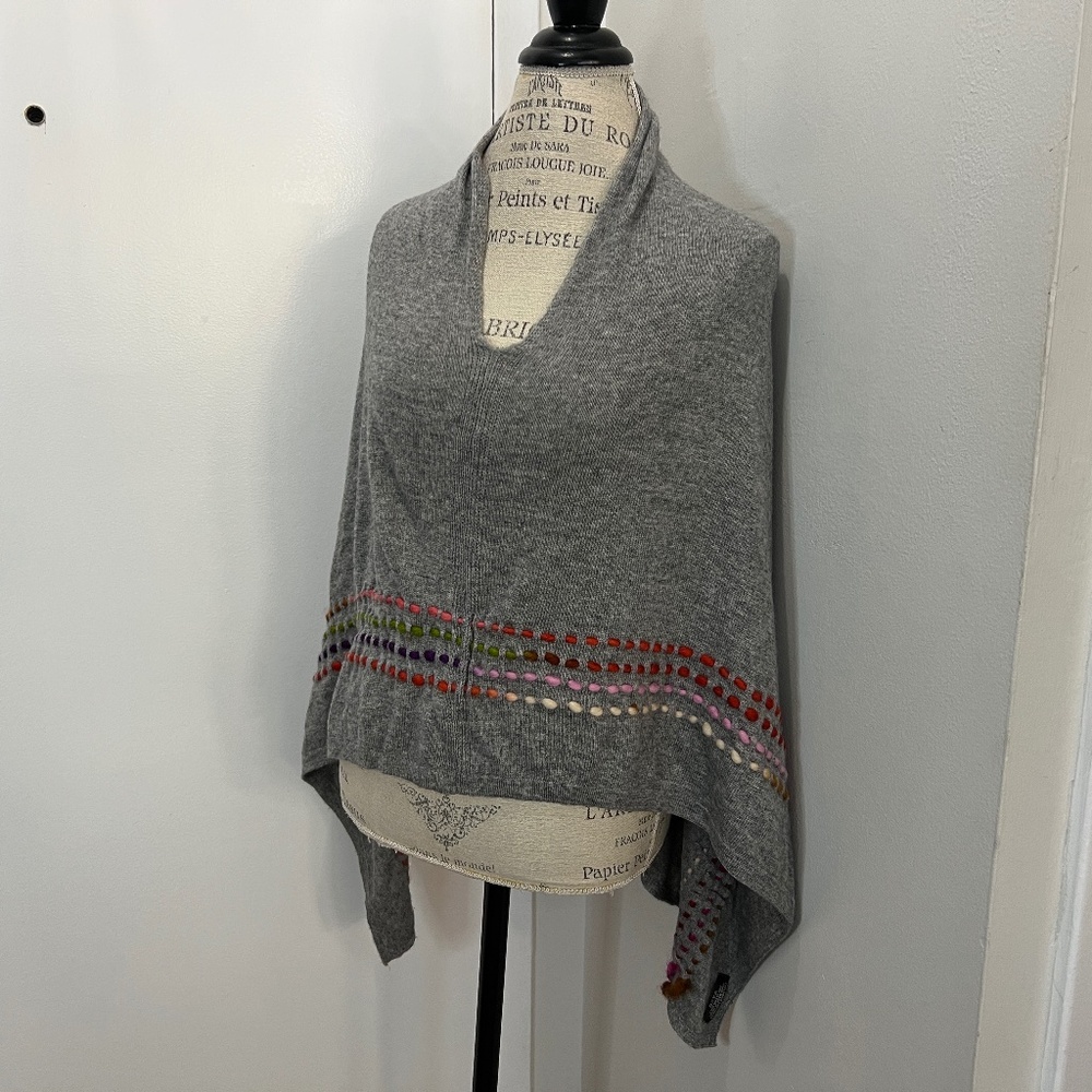 Exclusive Cashmere Poncho-Boat Neck Gray Color Handmade In Nepal Cashmere Poncho